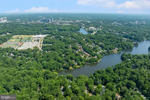 View/Area - 11307 Taffrail Ct, Reston, VA 20191 photo 8 of 10