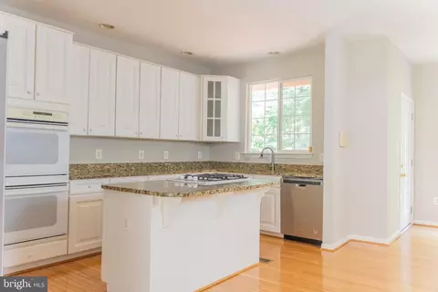 8437 Carmela Cir, Springfield, VA 22153 photo 33