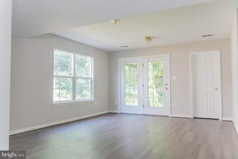 8437 Carmela Cir, Springfield, VA 22153 photo 6