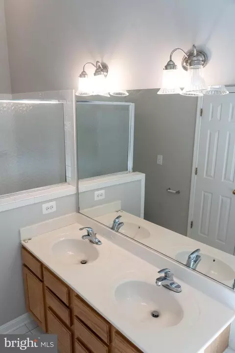 8437 Carmela Cir, Springfield, VA 22153 photo 27