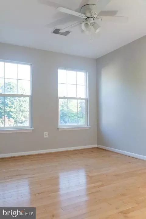8437 Carmela Cir, Springfield, VA 22153 photo 32