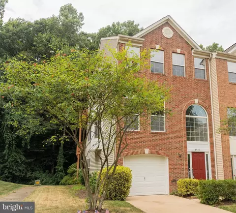 8437 Carmela Cir, Springfield, VA 22153 photo 3