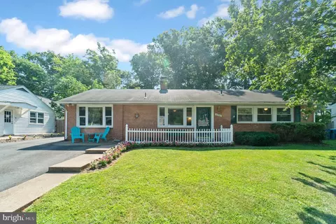 14907 Greymont Dr, Centreville, VA 20120