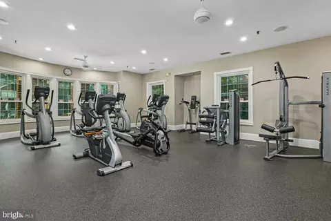 1570 Spring Gate Dr #7107, Mclean, VA 22102 photo 28