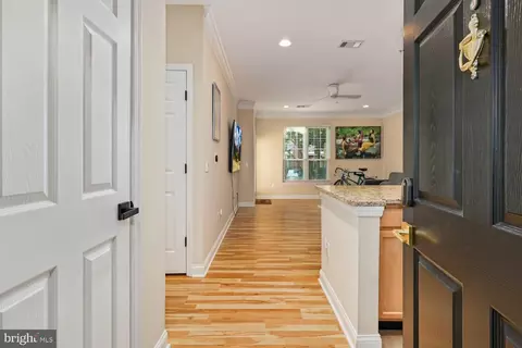1570 Spring Gate Dr #7107, Mclean, VA 22102 photo 2