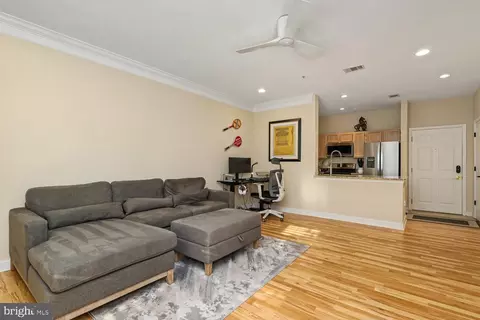 1570 Spring Gate Dr #7107, Mclean, VA 22102 photo 4