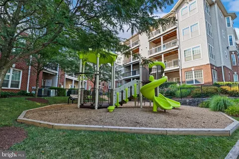 1570 Spring Gate Dr #7107, Mclean, VA 22102 photo 35