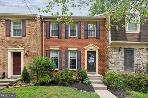 7487 Adams Park Ct, Annandale, VA 22003