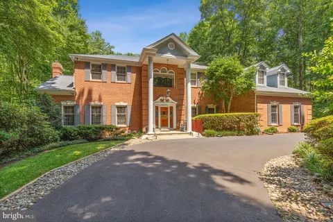 12392 Henderson Rd, Clifton, VA 20124