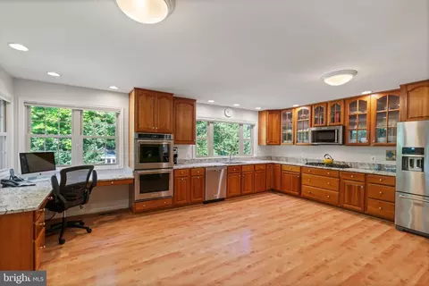 8617 Victoria Rd, Springfield, VA 22151 photo 11