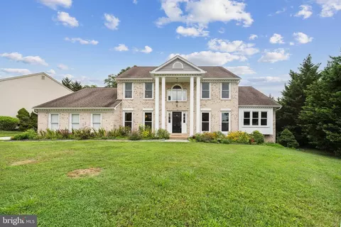 10313 Lewis Knolls Dr, Oakton, VA 22124