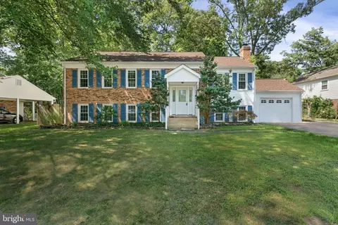 10905 Paynes Church Dr, Fairfax, VA 22032