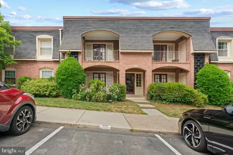 8112 F Colony Point Rd #230, Springfield, VA 22152