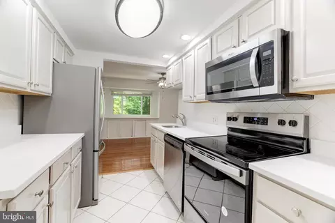 1512 Farsta Ct, Reston, VA 20190 photo 15