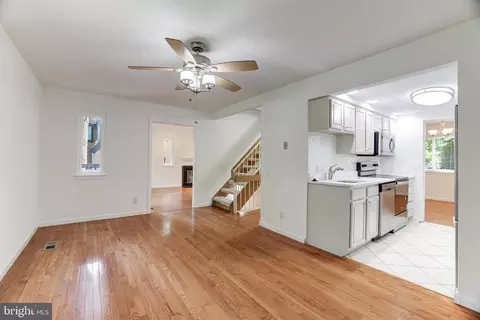 1512 Farsta Ct, Reston, VA 20190 photo 11