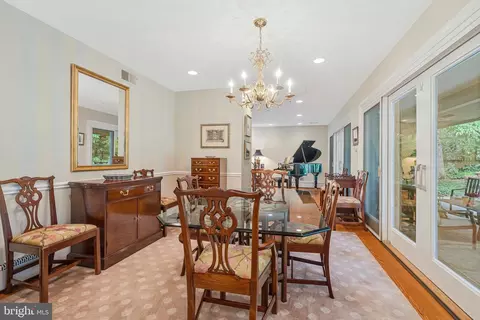 1504 Woodacre Dr, Mclean, VA 22101 photo 9
