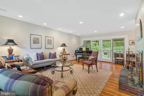 1504 Woodacre Dr, Mclean, VA 22101 photo 7