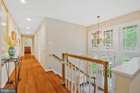 1504 Woodacre Dr, Mclean, VA 22101 photo 5
