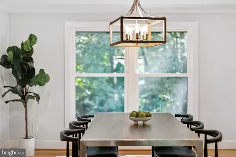Dining - 1848 Foxstone Dr, Vienna, VA 22182 photo 2 of 3