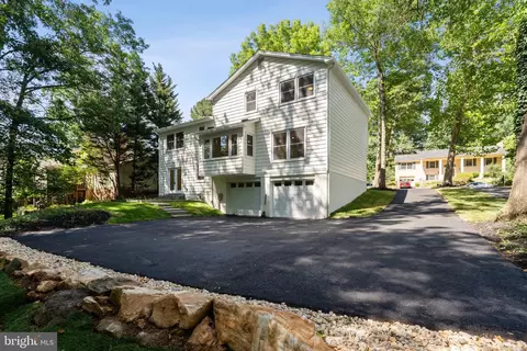Other - 1848 Foxstone Dr, Vienna, VA 22182 photo 6 of 9