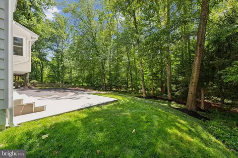 Exterior - 1848 Foxstone Dr, Vienna, VA 22182 photo 6 of 9