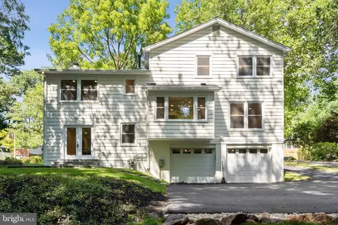 Exterior - 1848 Foxstone Dr, Vienna, VA 22182 photo 3 of 9