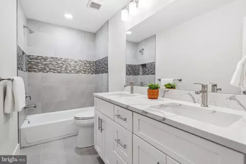 Bath - 1848 Foxstone Dr, Vienna, VA 22182 photo 3 of 4