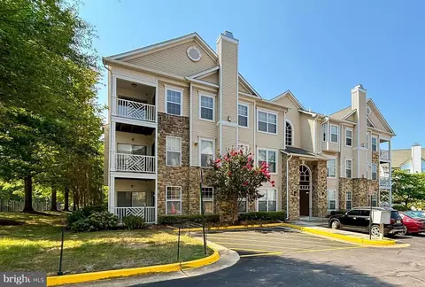 5921 Founders Crossing Ct #301, Alexandria, VA 22310