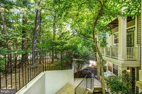 11400 Windleaf Ct #A, Reston, VA 20194 photo 33