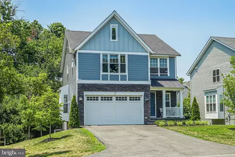 8128 Fort Hunt Rd, Alexandria, VA 22308