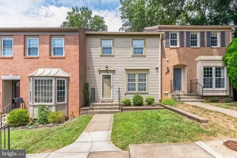 9926 Whitewater Dr, Burke, VA 22015
