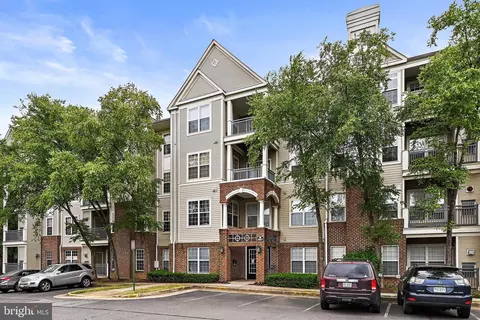 3021 Nicosh Cir #1201, Falls Church, VA 22042
