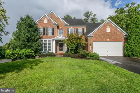 5605 James Gunnell Ln, Alexandria, VA 22310