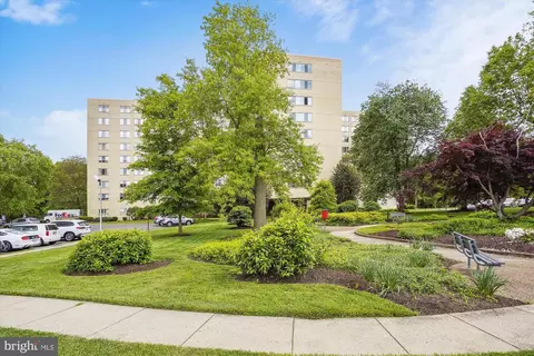 6631 Wakefield Dr #108, Alexandria, VA 22307