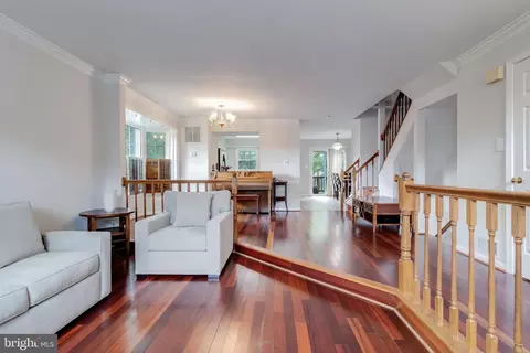 8887 Eagle Rock Ln, Springfield, VA 22153 photo 14