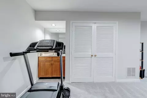 8887 Eagle Rock Ln, Springfield, VA 22153 photo 55