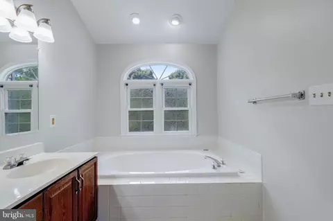 8887 Eagle Rock Ln, Springfield, VA 22153 photo 39