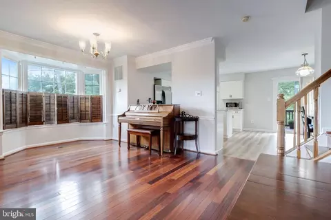 8887 Eagle Rock Ln, Springfield, VA 22153 photo 17