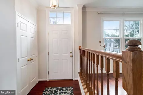 8887 Eagle Rock Ln, Springfield, VA 22153 photo 4