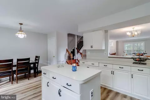 8887 Eagle Rock Ln, Springfield, VA 22153 photo 24
