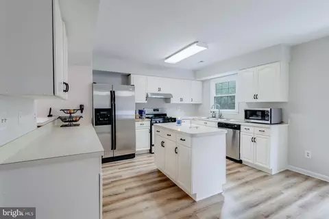 8887 Eagle Rock Ln, Springfield, VA 22153 photo 19