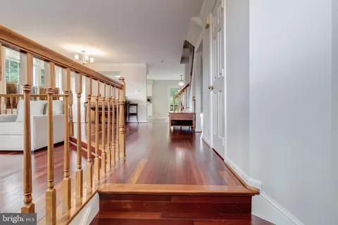 8887 Eagle Rock Ln, Springfield, VA 22153 photo 16