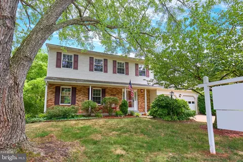 14705 Jarnigan St, Centreville, VA 20120