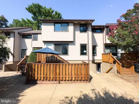 1697 Westwind Way #4B, Mclean, VA 22102