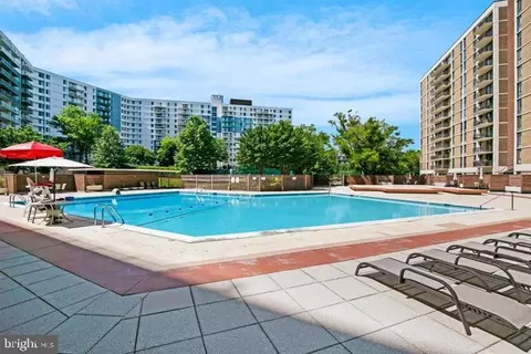 Exterior - 6800 Fleetwood Rd #519, Mclean, VA 22101 photo 2 of 2