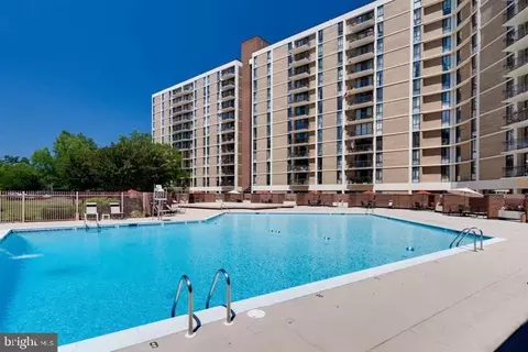 Exterior - 6800 Fleetwood Rd #519, Mclean, VA 22101 photo 1 of 2