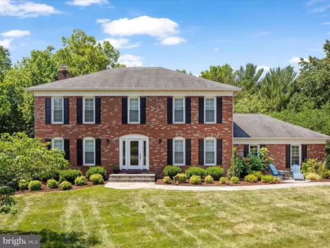 2756 Copper Creek Rd, Herndon, VA 20171