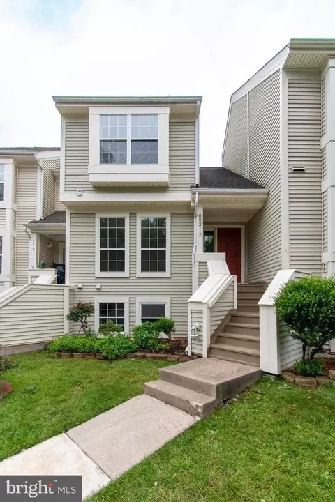 6021 Creekstone Ln, Centreville, VA 20120