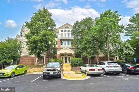 12919 Alton Sq #320, Herndon, VA 20170