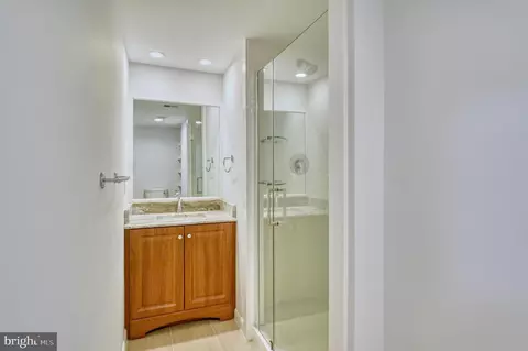 Bath - 2374 Generation Dr, Reston, VA 20191 photo 3 of 3